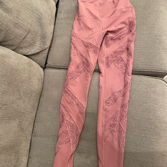 Lululemon leggings - Picture 3 of 4